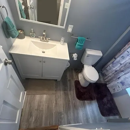 Cozy 3bd 1ba Free Parking דירה *